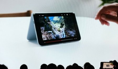 Microsoft показала Android-смартфон з двома екранами