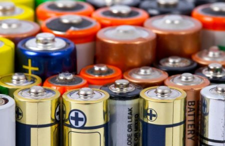Вчені створили революційну технологію, що дозволяє літієвим батареям працювати вічно